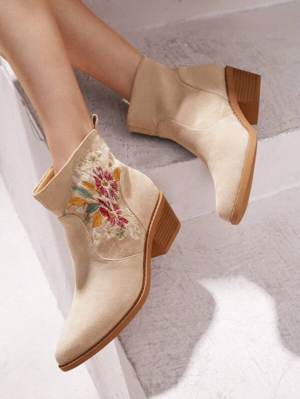 Styleloop Women's New Outdoor Western Style Casual High Heel Ankle Boots - Image 4